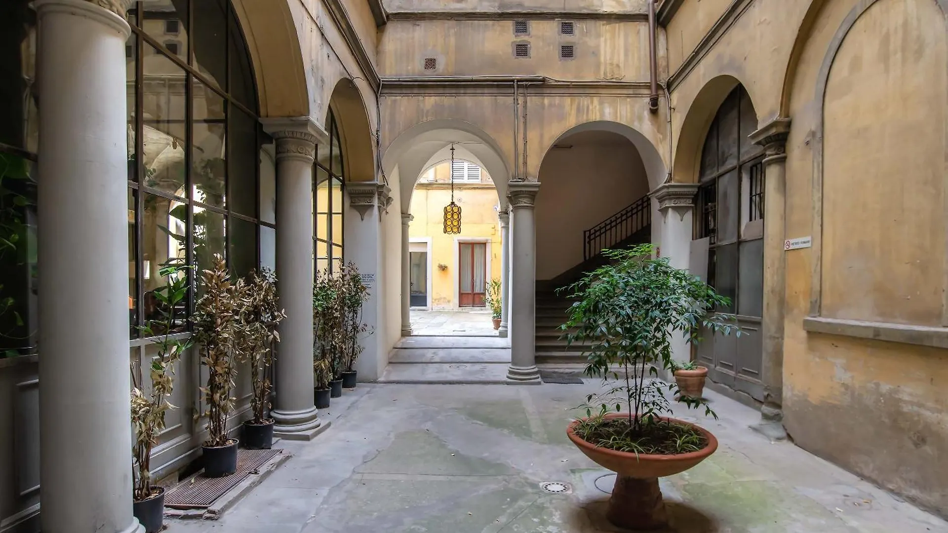 Mdr Liliac Apartment Florencja