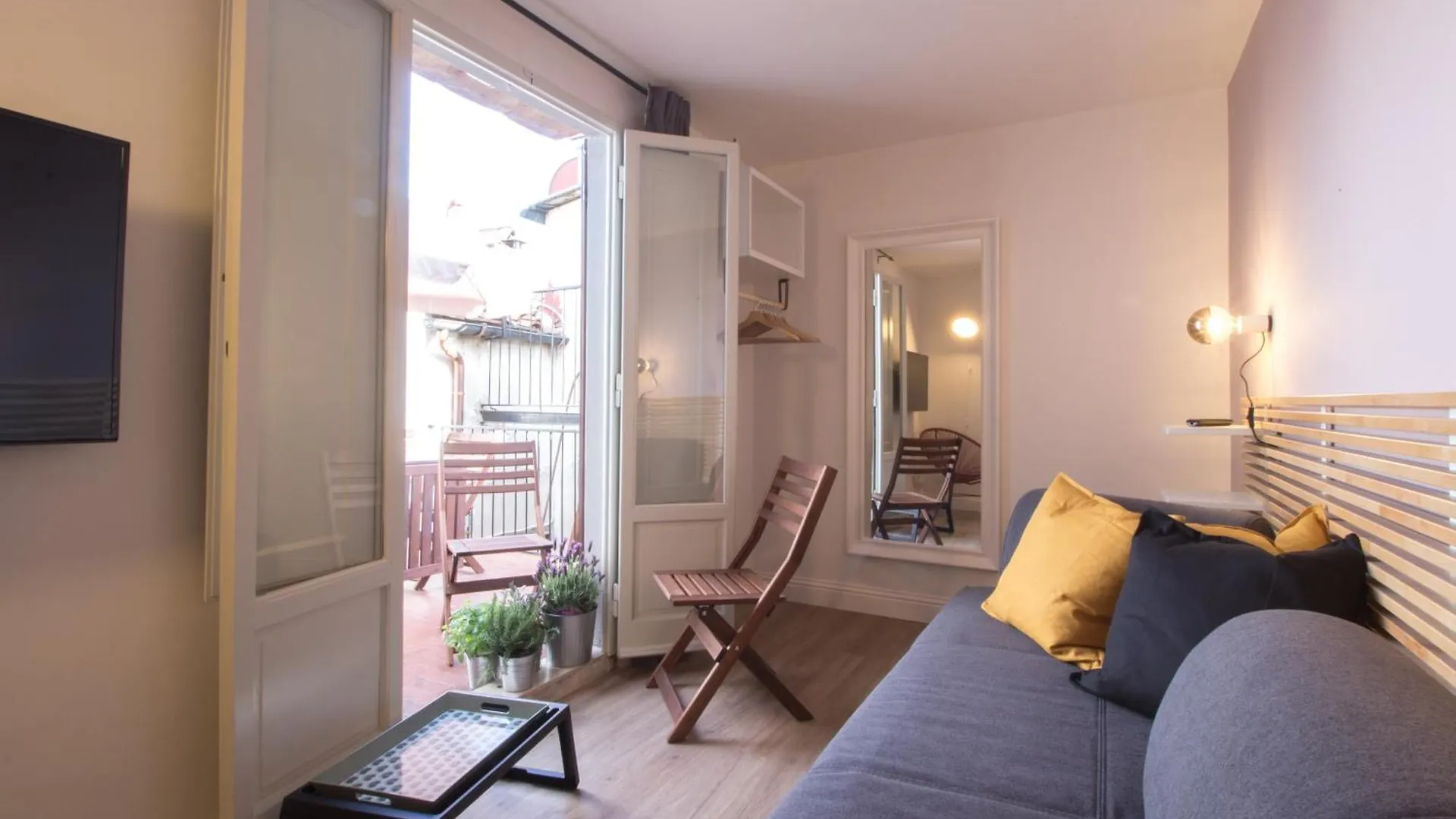 Mdr Liliac Apartment Florencja